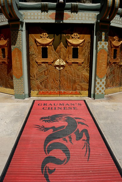 1672 Los Angeles Hollywood Graumans Chinese Theatre.jpg